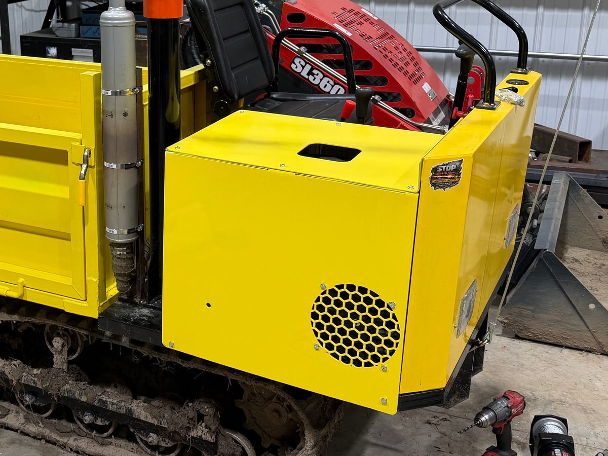 SDLD/ tracked dumper engine enclosure