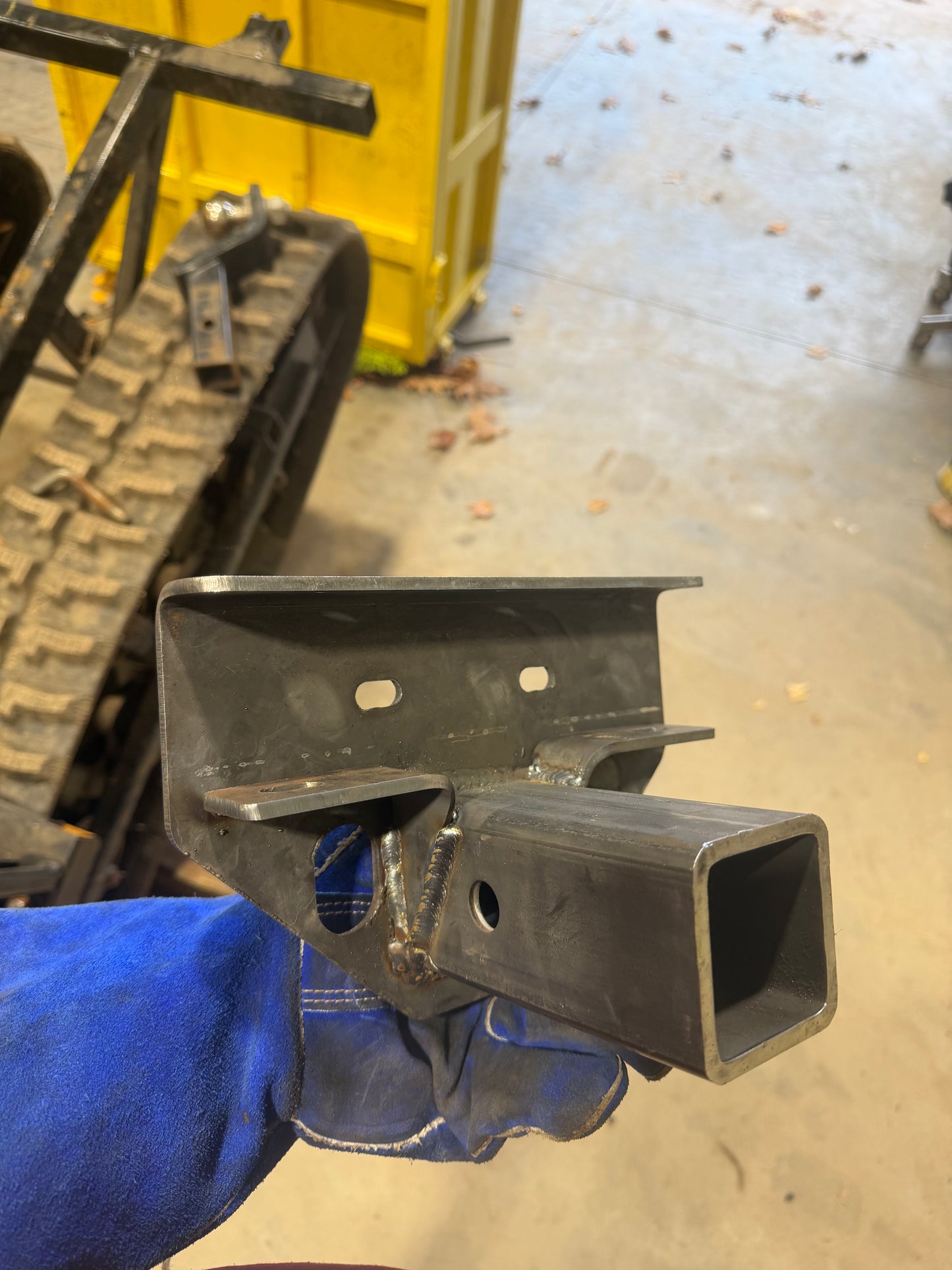 Sdld crawler dumper hitch